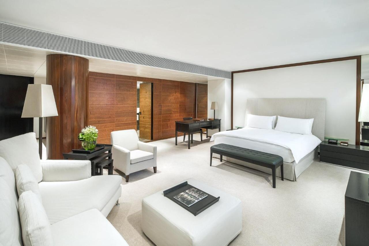 Como The Halkin London Exteriör bild