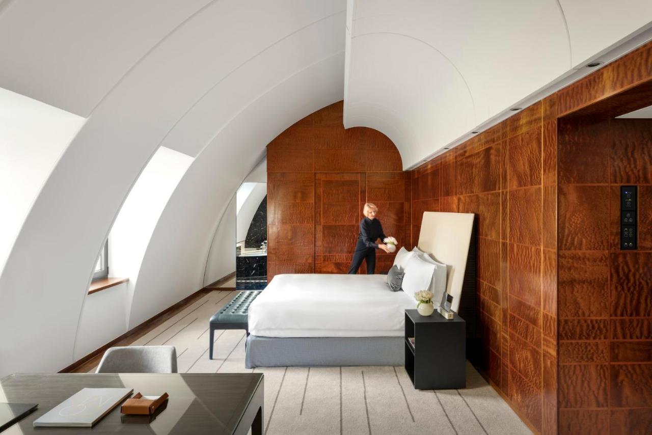 Como The Halkin London Exteriör bild