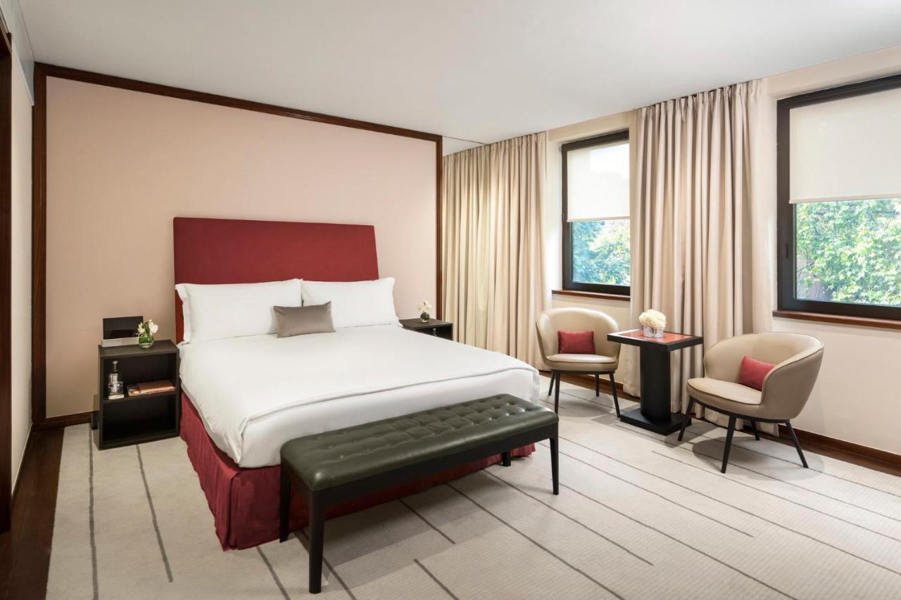 Como The Halkin London Exteriör bild
